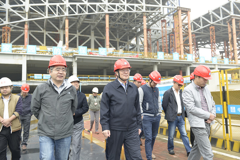 叶贤林书记视察新馆建设工地_副本.jpg