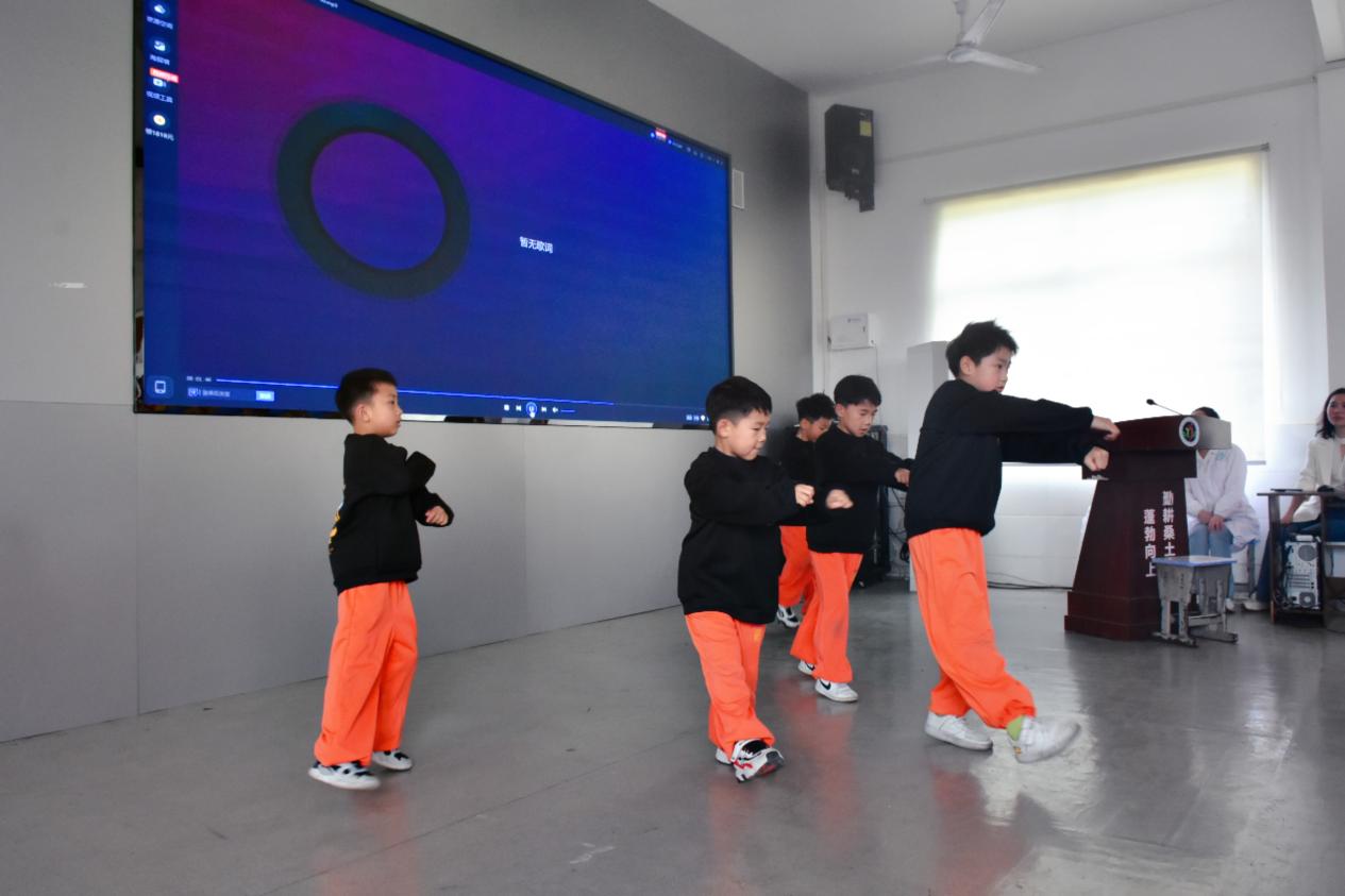 1713152261893062176.jpg 孝感市汉川市科协联合中医医学2会开展健康科普进基层活动.jpg